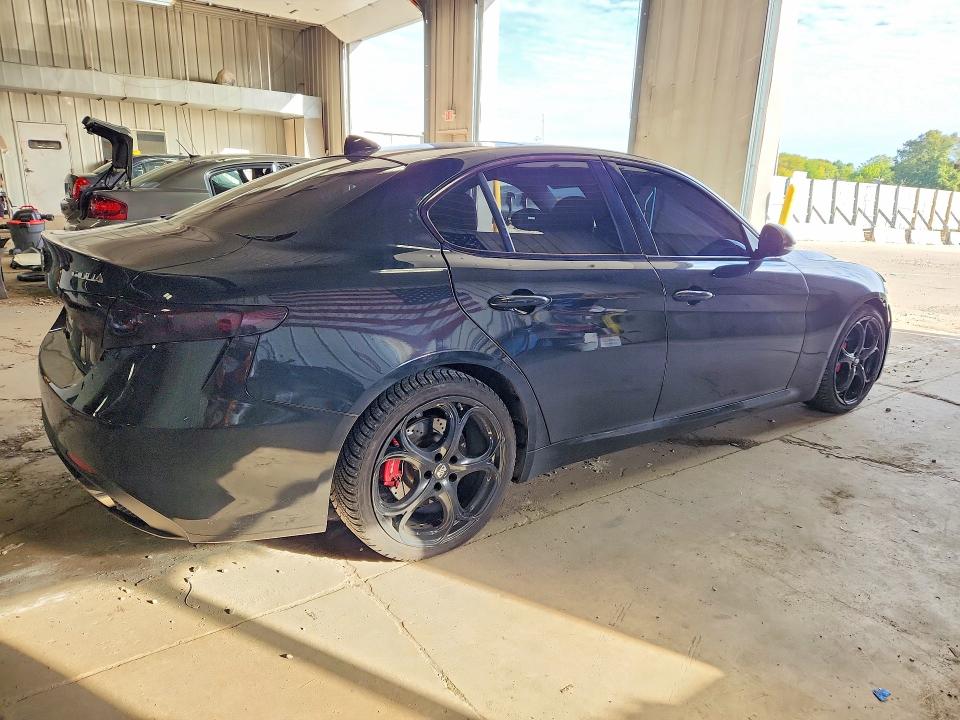 2018 Alfa Romeo Giulia მანქანა იყიდება აუქციონზე, vin: ZARFAECN0J7580201, აუქციონის ნომერი: 70708136