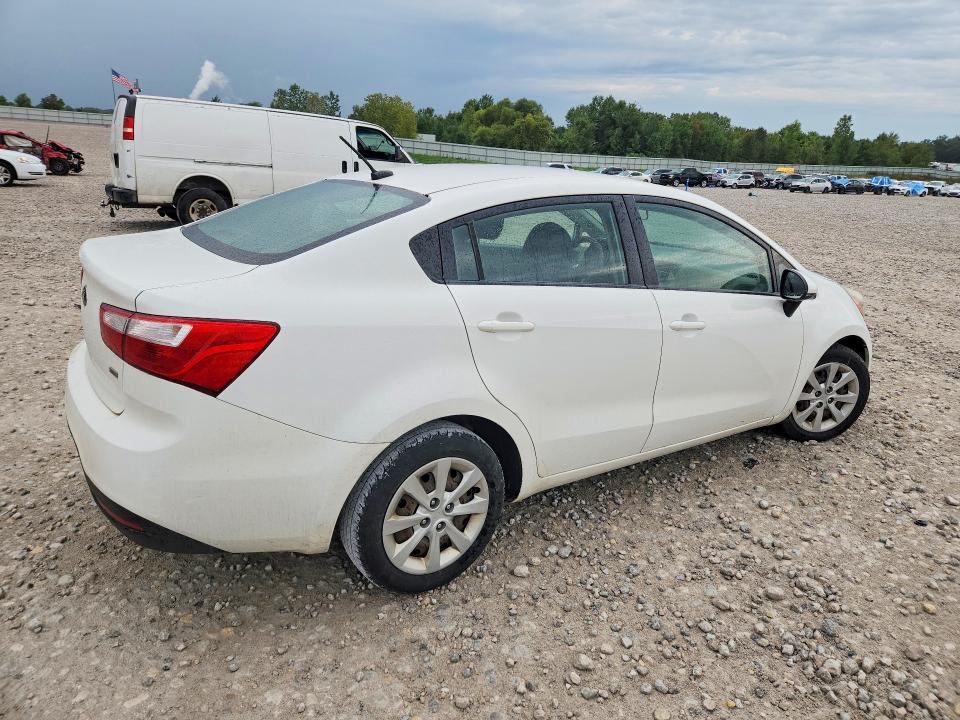 68780626 :رقم المزاد ، KNADM4A31F6428930 vin ، 2015 Kia Rio مزاد بيع
