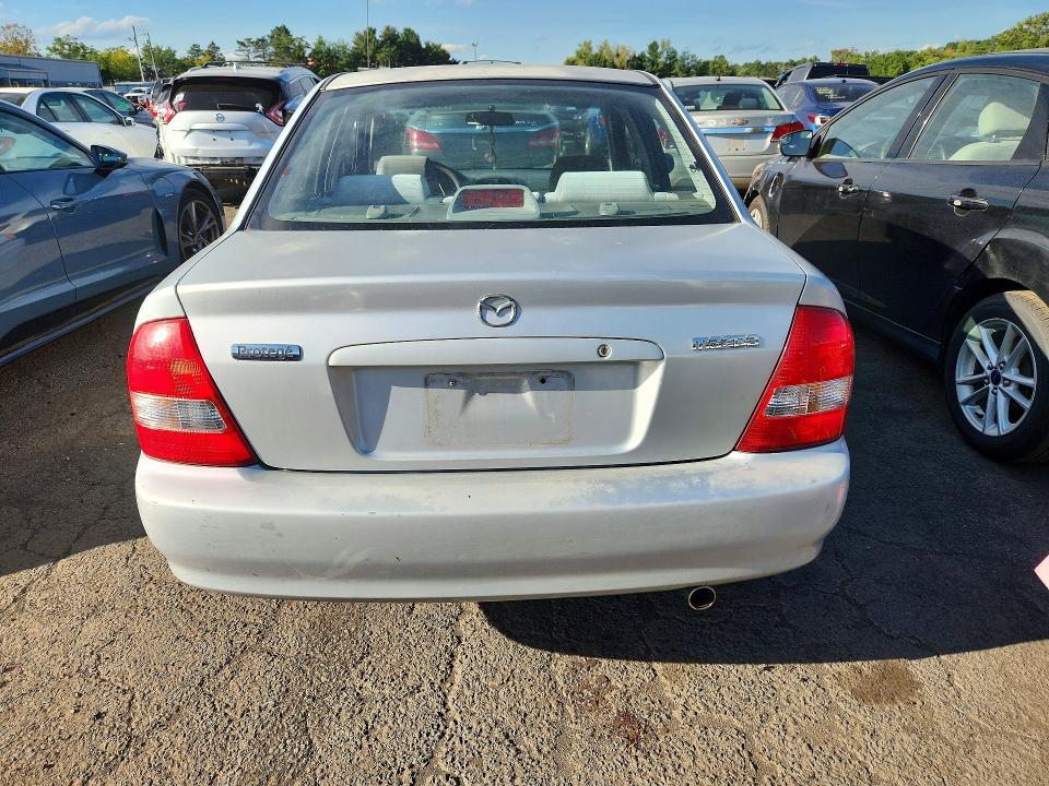 2000 Mazda Protege მანქანა იყიდება აუქციონზე, vin: JM1BJ222XY0271496, აუქციონის ნომერი: 68340366