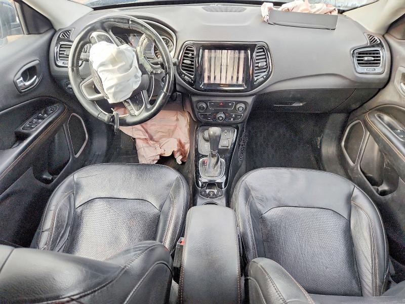 70745796 :رقم المزاد ، 3C4NJDCBXJT231600 vin ، 2018 Jeep Compass مزاد بيع