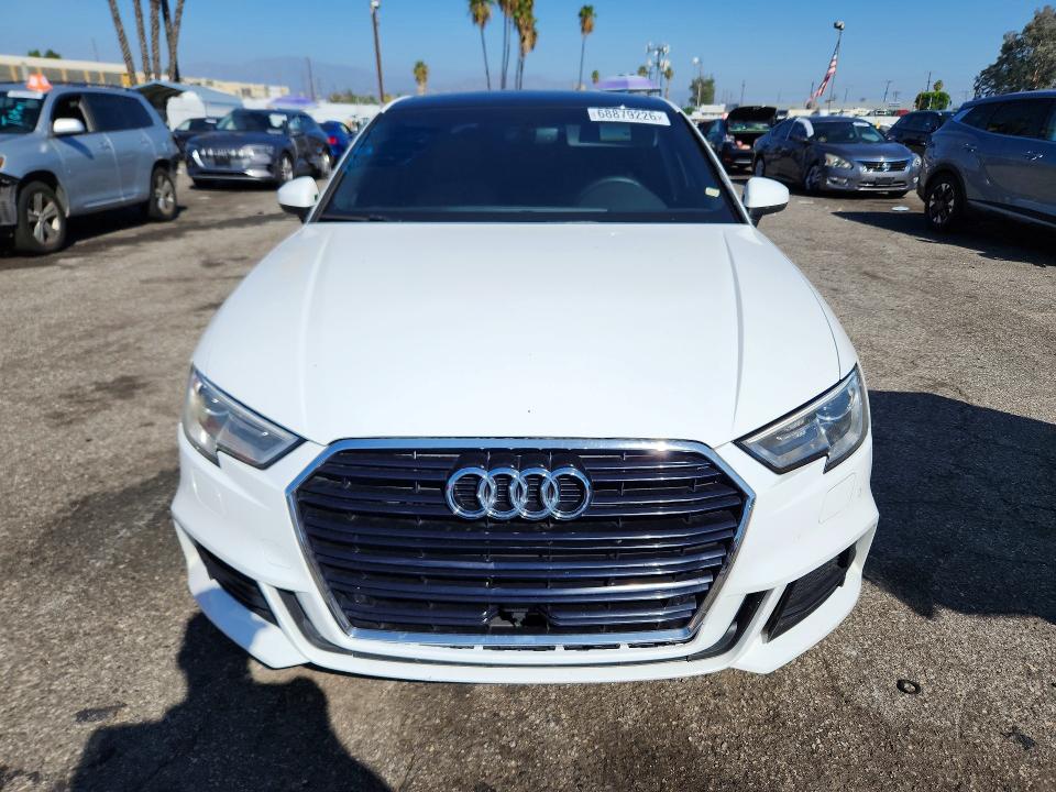 2017 Audi A3 მანქანა იყიდება აუქციონზე, vin: WAUGUGFF8H1067777, აუქციონის ნომერი: 68879226