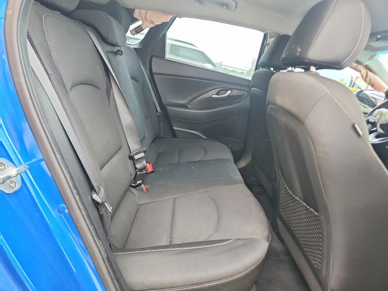 2018 Hyundai Elantra Gt მანქანა იყიდება აუქციონზე, vin: KMHH35LE6JU021309, აუქციონის ნომერი: 68263626