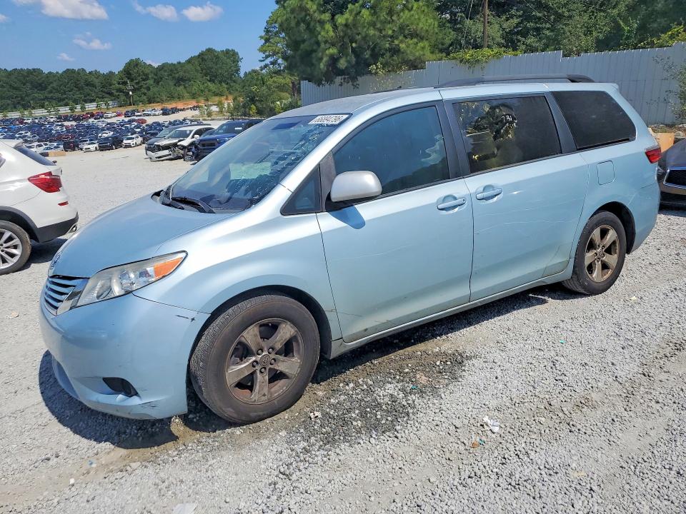 Продажа на аукционе авто 2015 Toyota Sienna, vin: 5TDKK3DC9FS631196, номер лота: 66894796