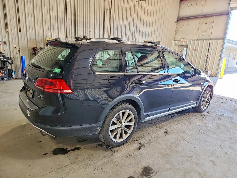 Aukcja sprzedaży 2017 Volkswagen Golf Alltrack, vin: 3VWM17AU3HM525455, numer aukcji: 68753456