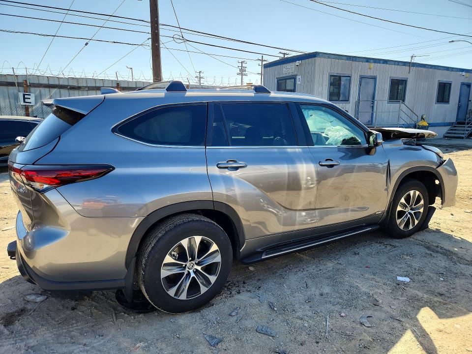 68302346 :رقم المزاد ، 5TDKBRCH9SS665794 vin ، 2025 Toyota Highlander Hybrid مزاد بيع