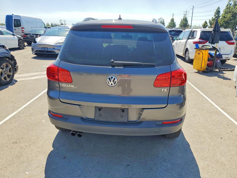 68641596 :رقم المزاد ، WVGAV7AX1GW538347 vin ، 2016 Volkswagen Tiguan مزاد بيع