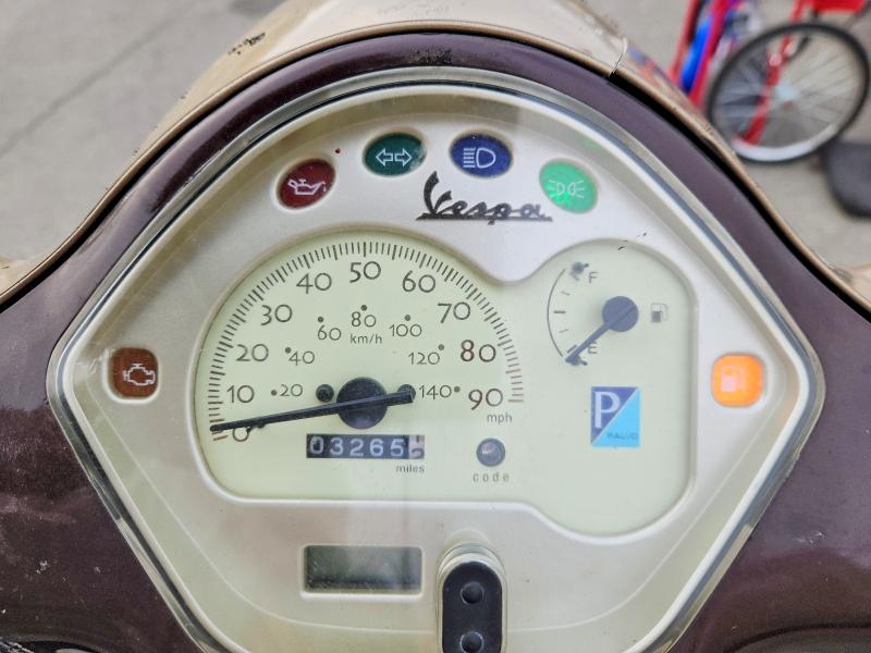 67593256 :رقم المزاد ، ZAPM688F4B5000787 vin ، 2011 Vespa Lx مزاد بيع