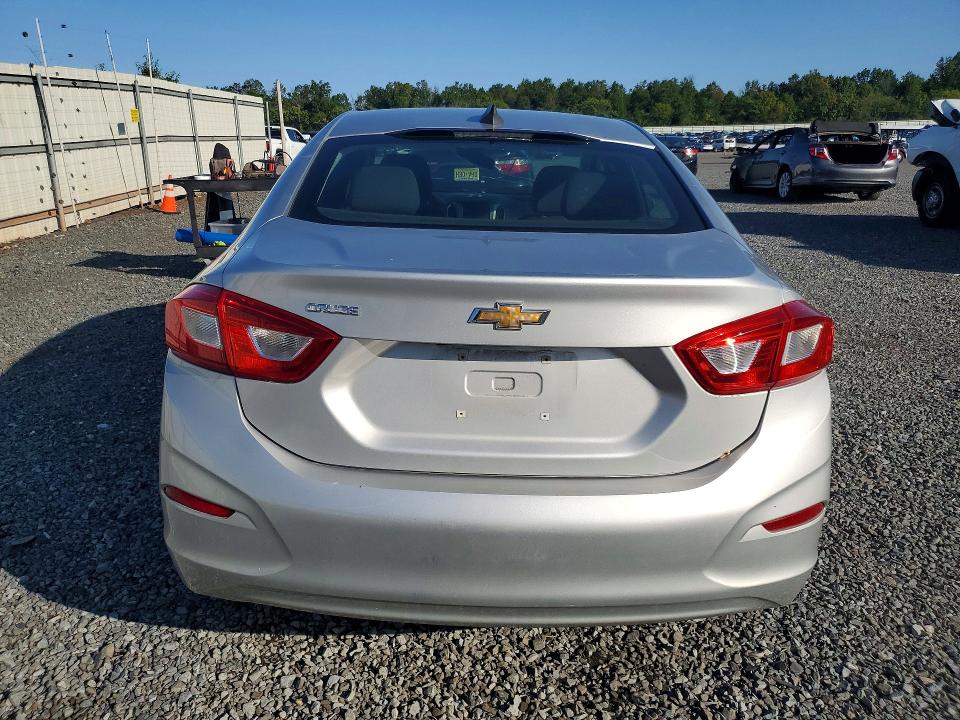 Auction sale of the 2017 Chevrolet Cruze, vin: 1G1BC5SM1H7130961        , lot number: 68786256