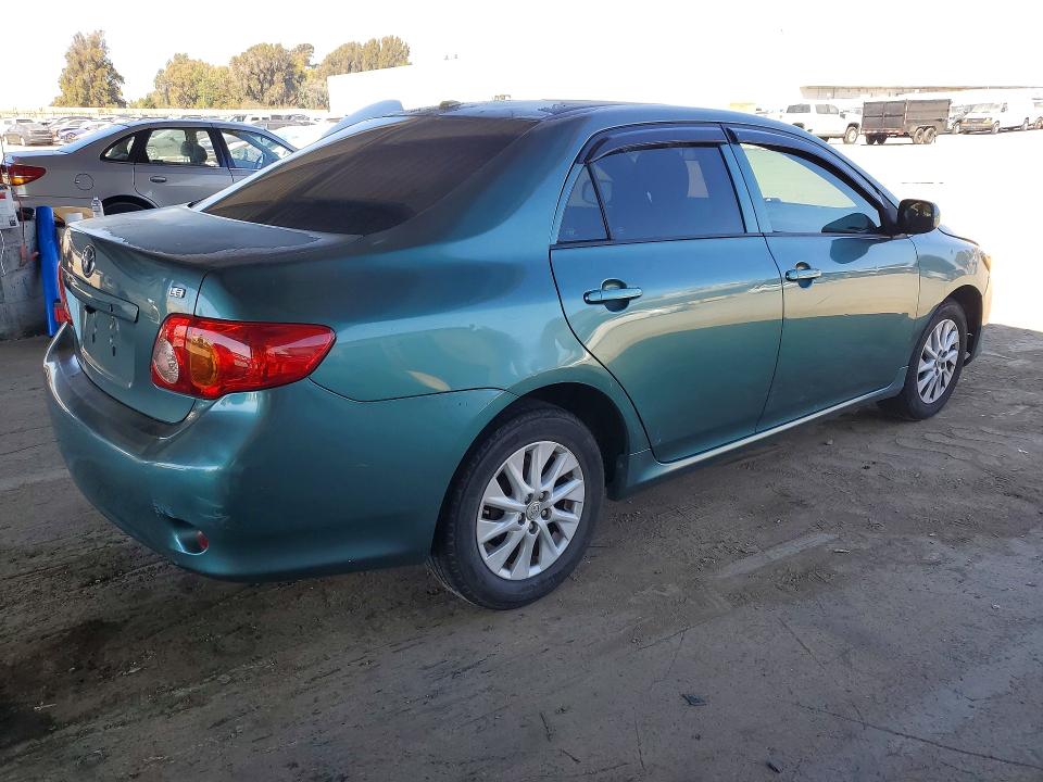 70480616 :رقم المزاد ، 1NXBU4EE8AZ218279 vin ، 2010 Toyota Corolla مزاد بيع