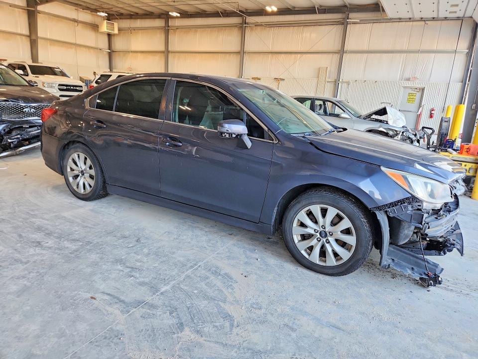 69304046 :رقم المزاد ، 4S3BNAF64H3043987 vin ، 2017 Subaru Legacy مزاد بيع