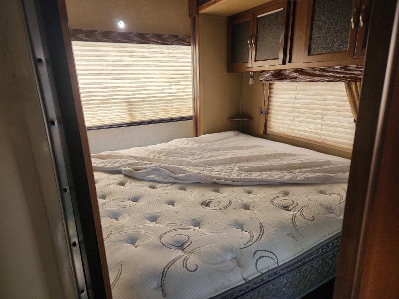 Продажа на аукционе авто 2016 Dutchman Retreat 39fk, vin: 4YDT39F29GW260290, номер лота: 68282016