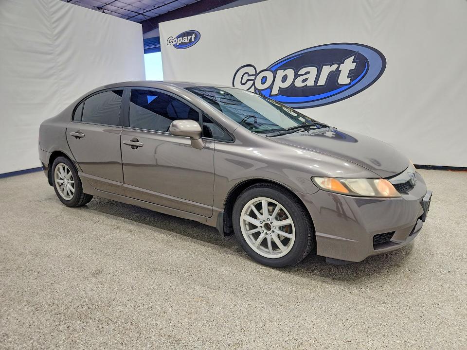 70678816 :رقم المزاد ، 19XFA1F58AE061718 vin ، 2010 Honda Civic مزاد بيع