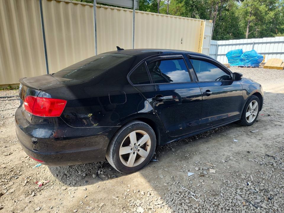67959406 :رقم المزاد ، 3VW3L7AJ7BM082651 vin ، 2011 Volkswagen Jetta مزاد بيع