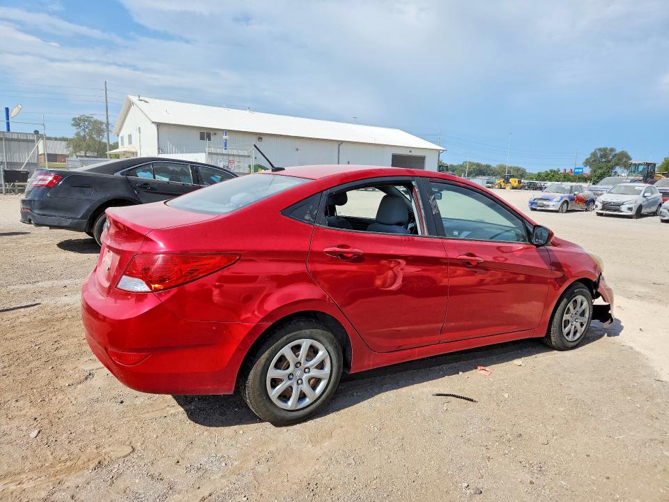 2013 Hyundai Accent მანქანა იყიდება აუქციონზე, vin: KMHCT4AE7DU494812, აუქციონის ნომერი: 67188546
