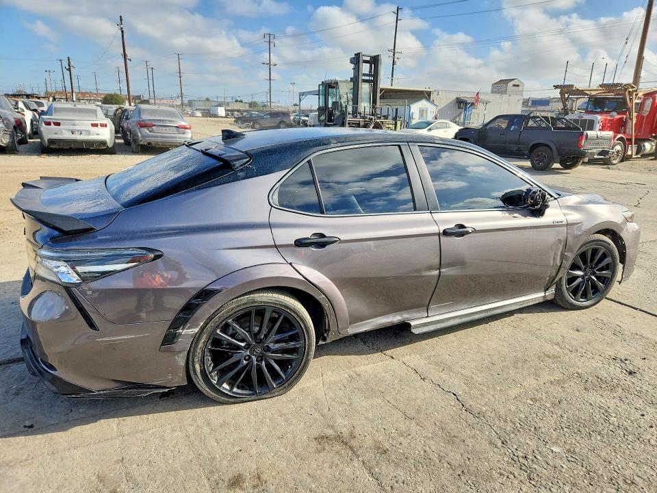 2019 Toyota Camry Hybrid მანქანა იყიდება აუქციონზე, vin: 4T1B21HK0KU517448, აუქციონის ნომერი: 70824156
