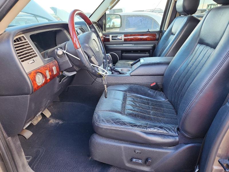 Продажа на аукционе авто 2003 Lincoln Navigator, vin: 5LMFU28R63LJ48811, номер лота: 70217126