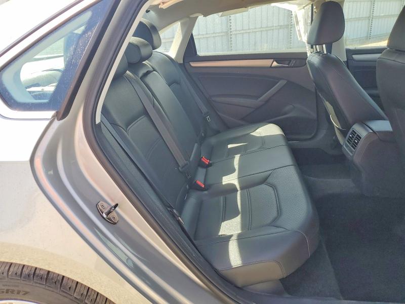 70514896 :رقم المزاد ، 1VWBP7A34EC015304 vin ، 2014 Volkswagen Passat مزاد بيع