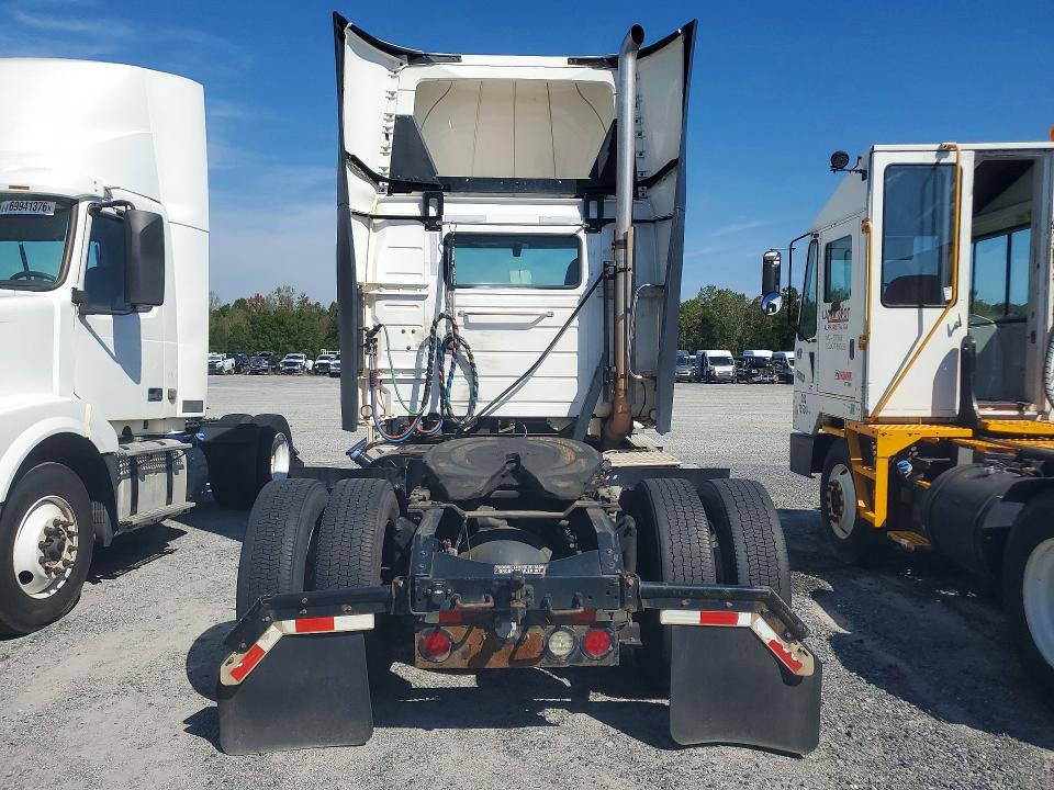 2018 Volvo Vnl მანქანა იყიდება აუქციონზე, vin: 4V4N39TG0JN892432, აუქციონის ნომერი: 69940056