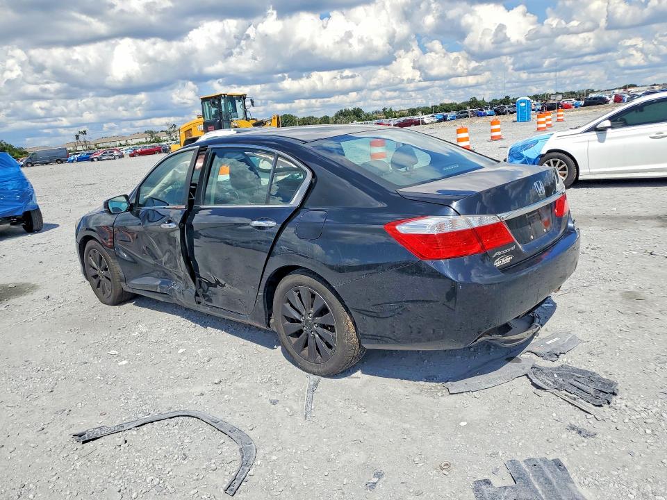 2015 Honda Accord მანქანა იყიდება აუქციონზე, vin: 1HGCR2F70FA065700, აუქციონის ნომერი: 69863506