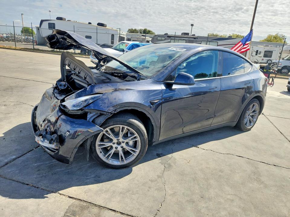 Продажа на аукционе авто 2024 Tesla Model Y, vin: 7SAYGAEEXRF010965, номер лота: 67742386