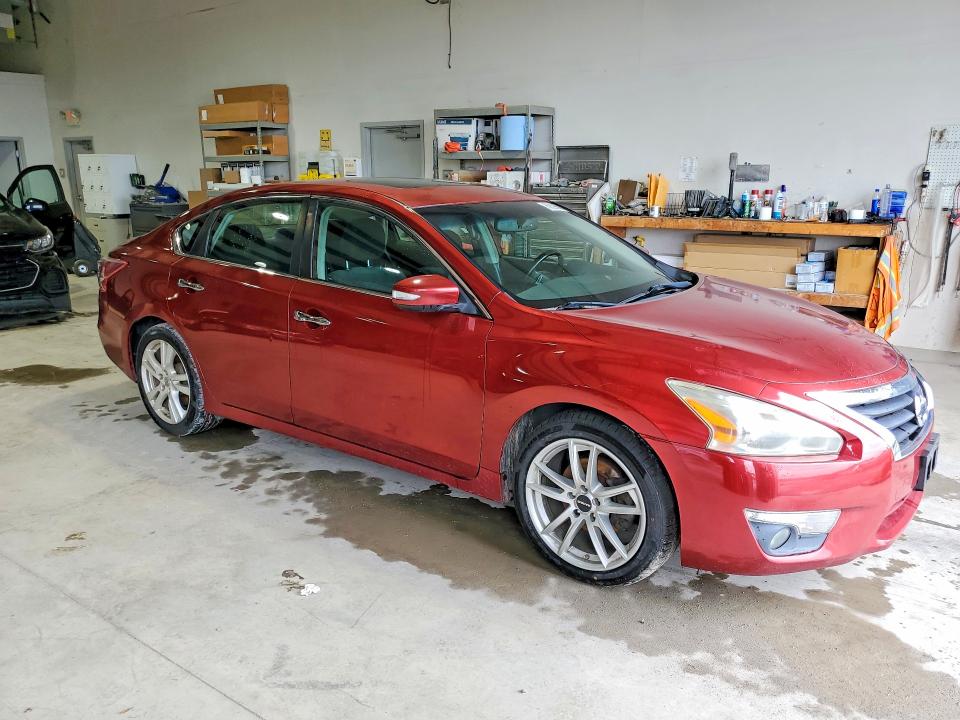 2013 Nissan Altima მანქანა იყიდება აუქციონზე, vin: 1N4BL3AP6DN489550, აუქციონის ნომერი: 69396366