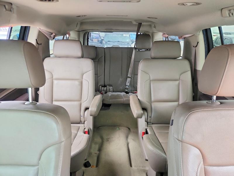 Продажа на аукционе авто 2016 Chevrolet Suburban, vin: 1GNSKJKC8GR196931, номер лота: 71172526