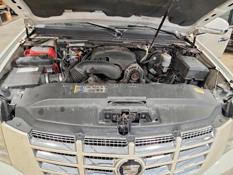 2007 Cadillac Escalade მანქანა იყიდება აუქციონზე, vin: 1GYFK66837R307795, აუქციონის ნომერი: 70645976