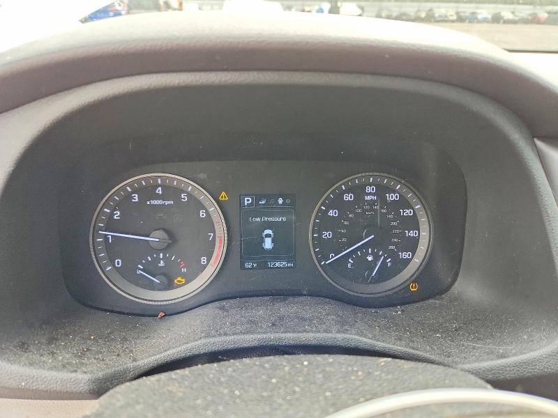 2017 Hyundai Tucson მანქანა იყიდება აუქციონზე, vin: KM8J33A26HU549327, აუქციონის ნომერი: 68630596
