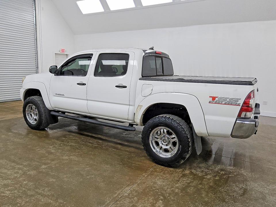 Продажа на аукционе авто 2015 Toyota Tacoma, vin: 5TFJU4GN7FX069706, номер лота: 69557496