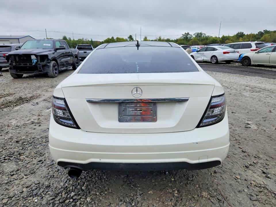 Продажа на аукционе авто 2013 Mercedes-benz C, vin: WDDGJ4HB7DF999461, номер лота: 71060456