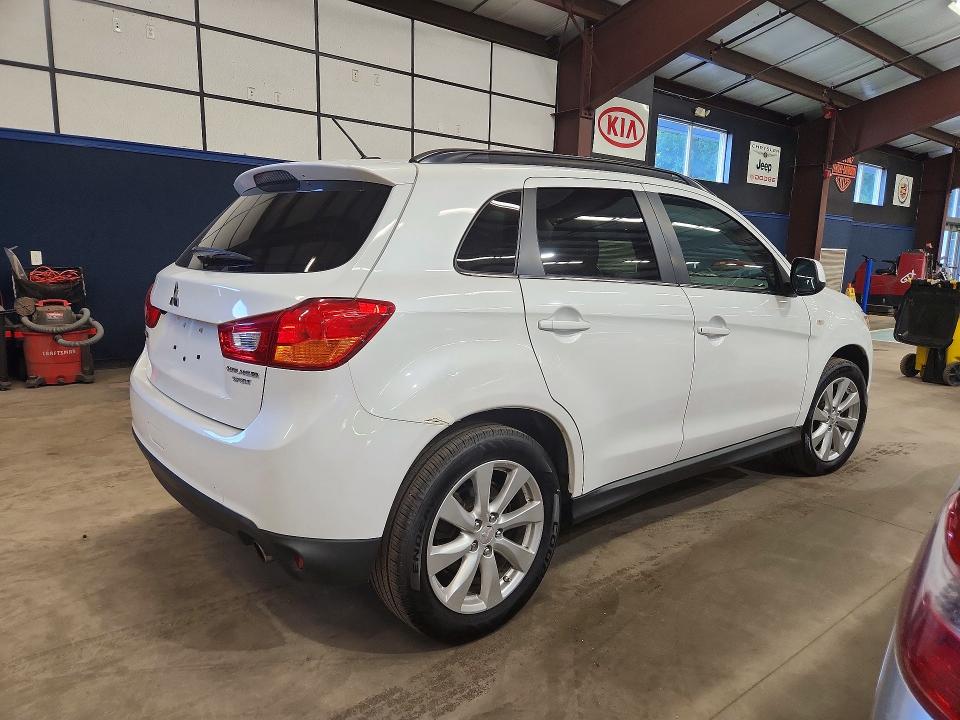Продаж на аукціоні авто 2015 Mitsubishi Outlander Sport, vin: 4A4AP4AU4FE047772, номер лоту: 69869036