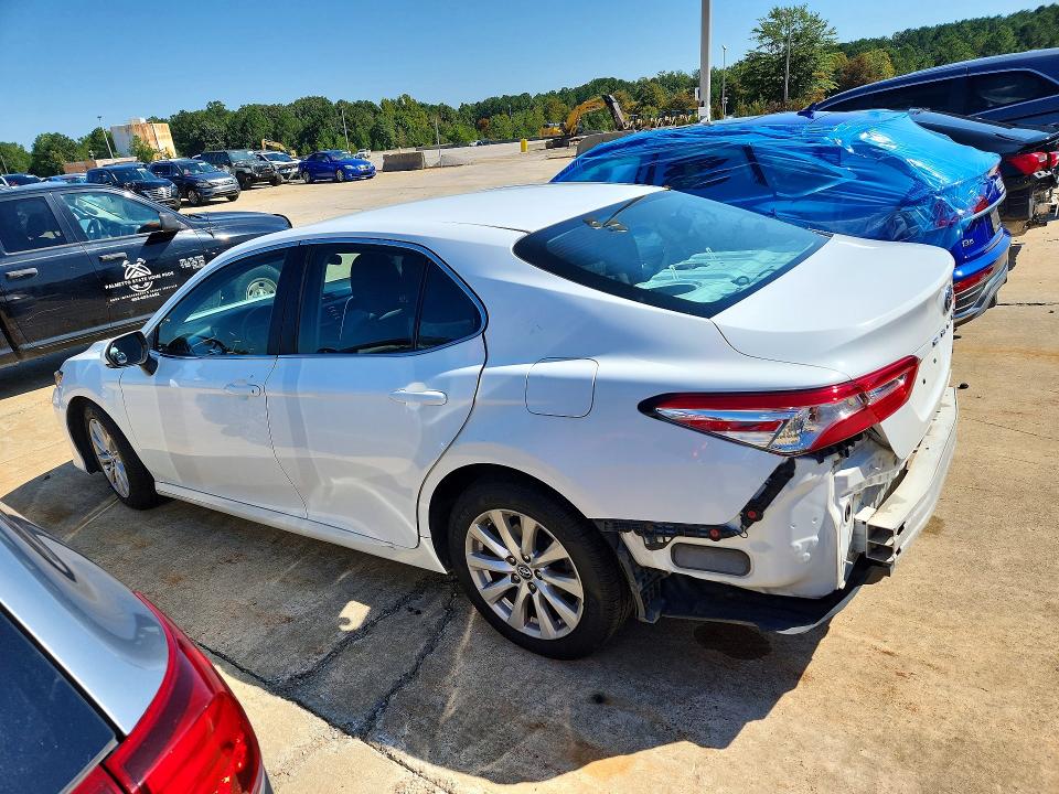 Продажа на аукционе авто 2018 Toyota Camry, vin: 4T1B11HK4JU512478, номер лота: 68558136