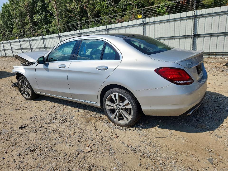 67528726 :رقم المزاد ، W1KWF8EB0MR611767 vin ، 2021 Mercedes-benz C مزاد بيع