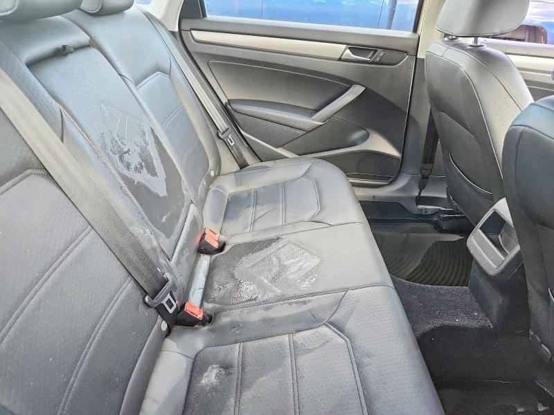 Продажа на аукционе авто 2015 Volkswagen Passat, vin: 1VWAT7A39FC109879, номер лота: 69396076