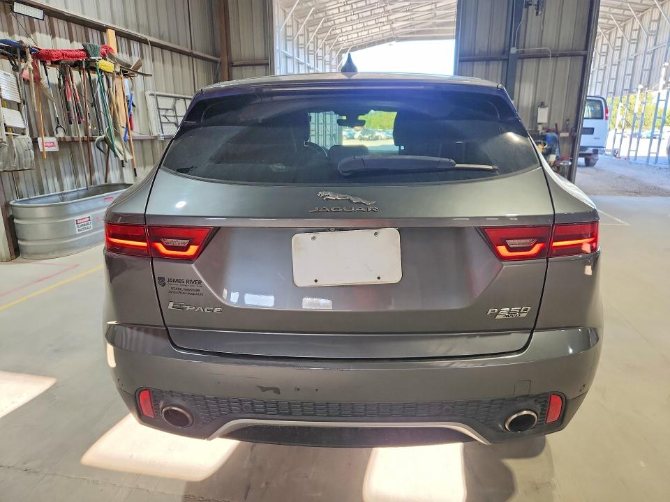 2018 Jaguar E-pace მანქანა იყიდება აუქციონზე, vin: SADFJ2FX9J1Z15632, აუქციონის ნომერი: 67790006