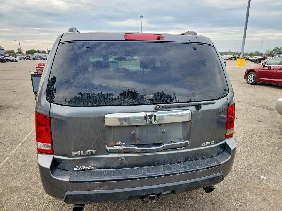 70987446 :رقم المزاد ، 5FNYF4H71BB012883 vin ، 2011 Honda Pilot مزاد بيع