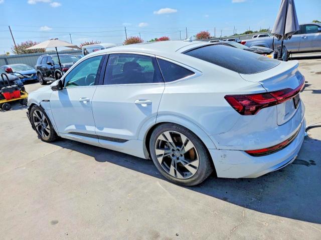 Продаж на аукціоні авто 2021 Audi E-tron, vin: WA12AAGE0MB000548, номер лоту: 68918606