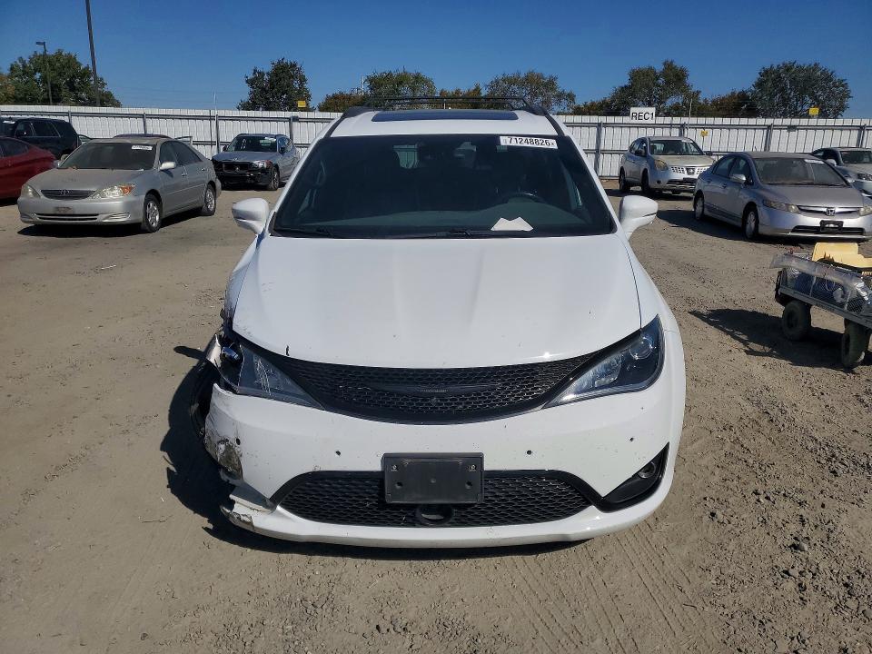 71248826 :رقم المزاد ، 2C4RC1GG7KR681659 vin ، 2019 Chrysler Pacifica مزاد بيع