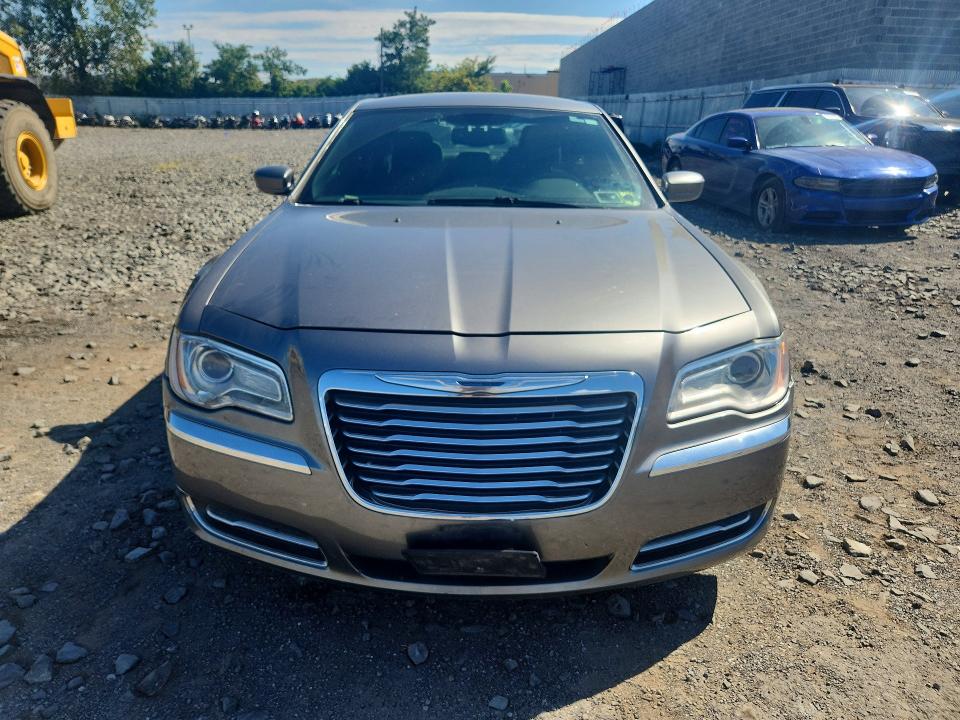 69581616 :رقم المزاد ، 2C3CCAAG9CH220036 vin ، 2012 Chrysler 300 مزاد بيع