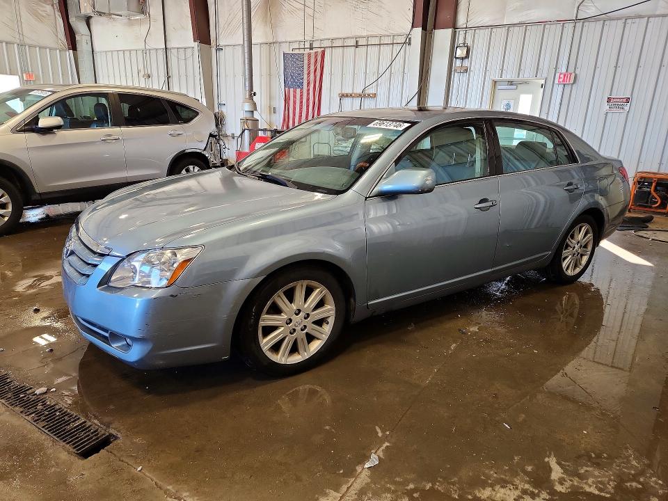 69613746 :رقم المزاد ، 4T1BK36B37U196513 vin ، 2007 Toyota Avalon مزاد بيع