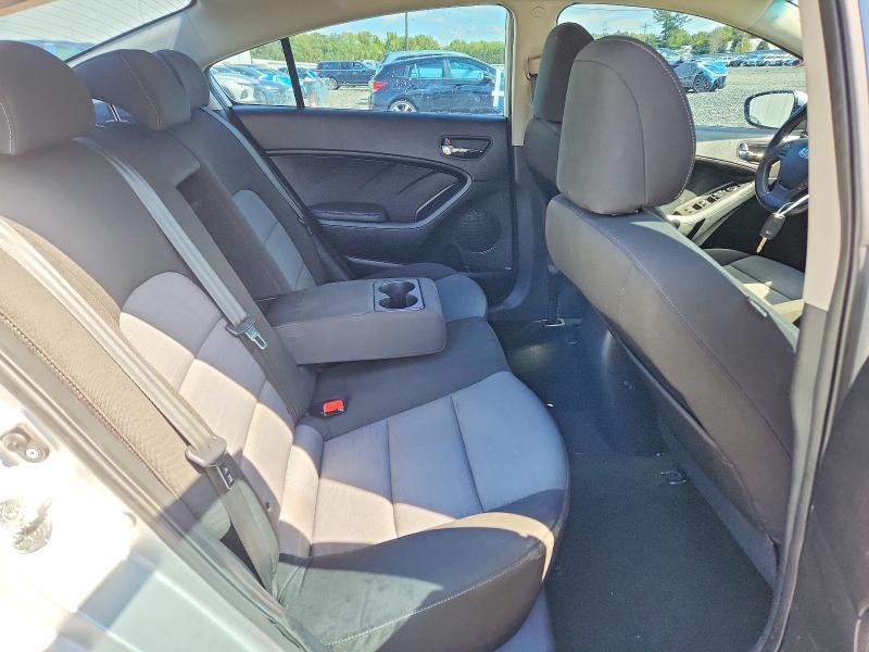 69751426 :رقم المزاد ، KNAFX4A85F5335135 vin ، 2015 Kia Forte مزاد بيع