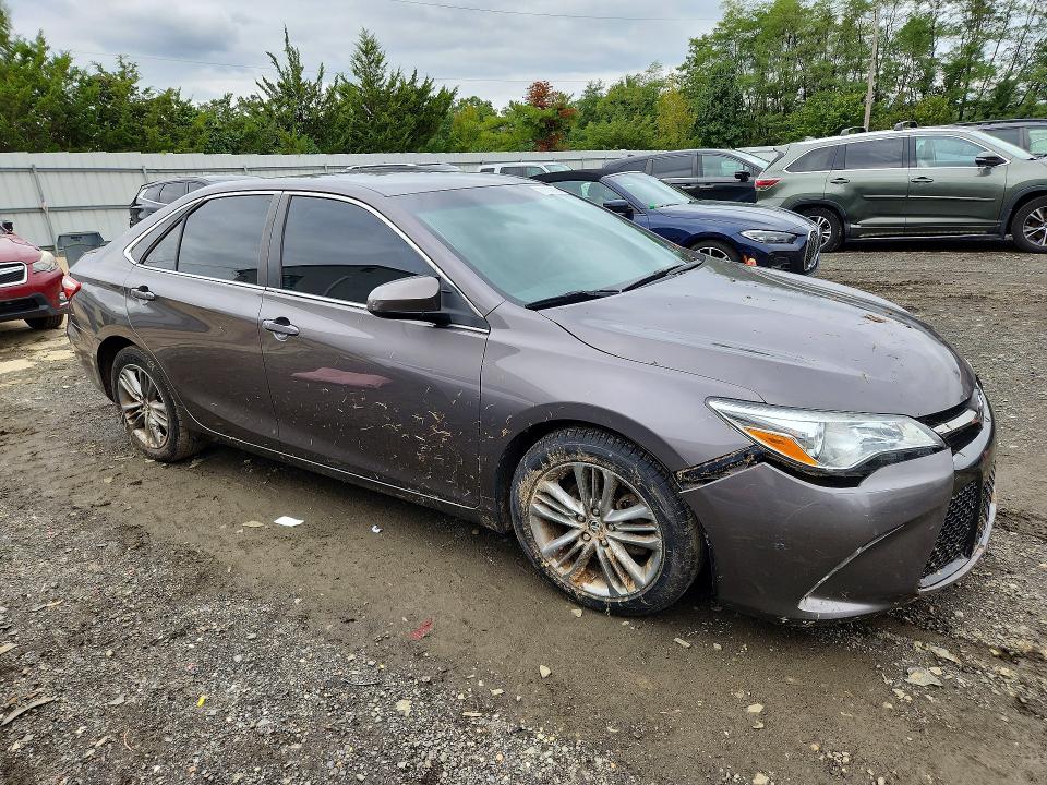 2015 Toyota Camry მანქანა იყიდება აუქციონზე, vin: 4T1BF1FKXFU896553, აუქციონის ნომერი: 71110926