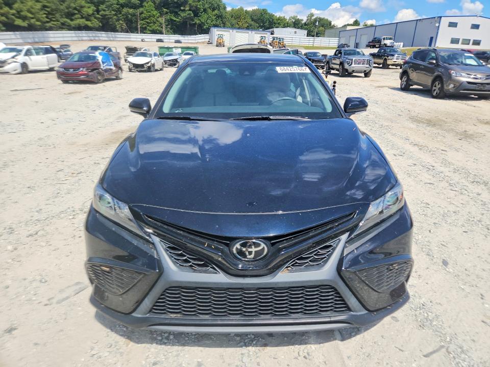 Продажа на аукционе авто 2024 Toyota Camry, vin: 4T1G11AK5RU872838, номер лота: 68425766