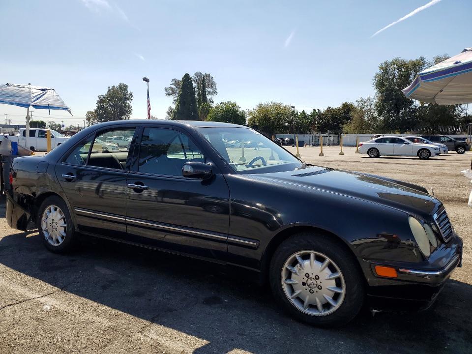 65231206 :رقم المزاد ، WDBJF65G1YA966874 vin ، 2000 Mercedes-benz E مزاد بيع