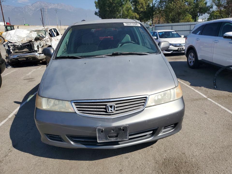 70441206 :رقم المزاد ، 2HKRL18611H531371 vin ، 2001 Honda Odyssey مزاد بيع