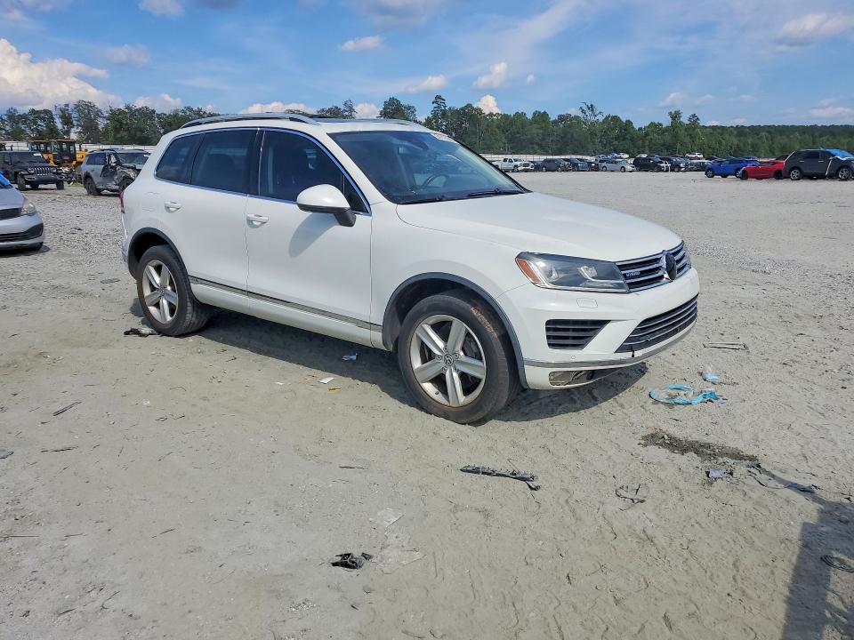 2015 Volkswagen Touareg მანქანა იყიდება აუქციონზე, vin: WVGEG9BP1FD006693, აუქციონის ნომერი: 68725946