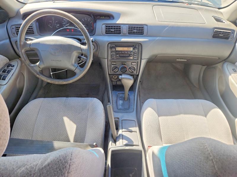 68941346 :رقم المزاد ، JT2BF22K1Y0284650 vin ، 2000 Toyota Camry مزاد بيع
