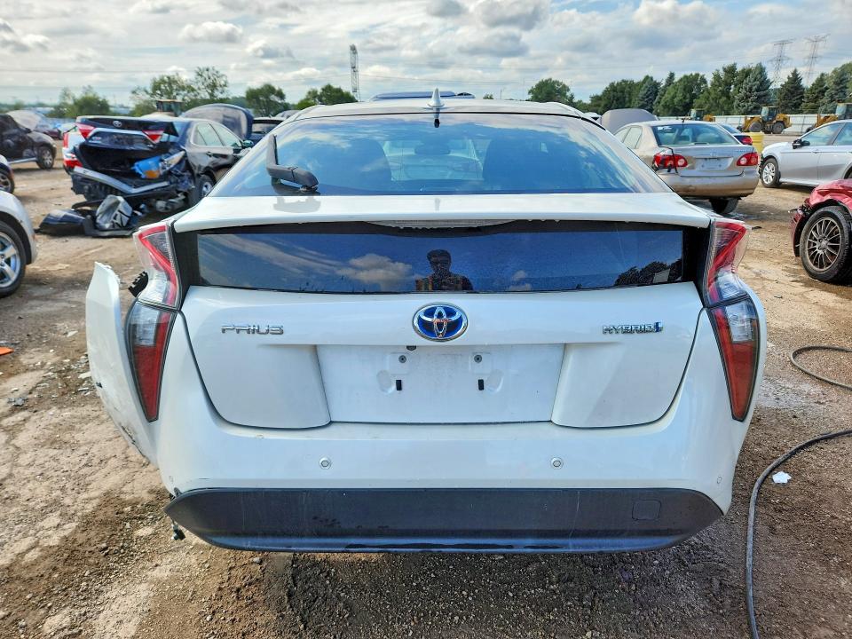 68694496 :رقم المزاد ، JTDKBRFU8J3062571 vin ، 2018 Toyota Prius مزاد بيع