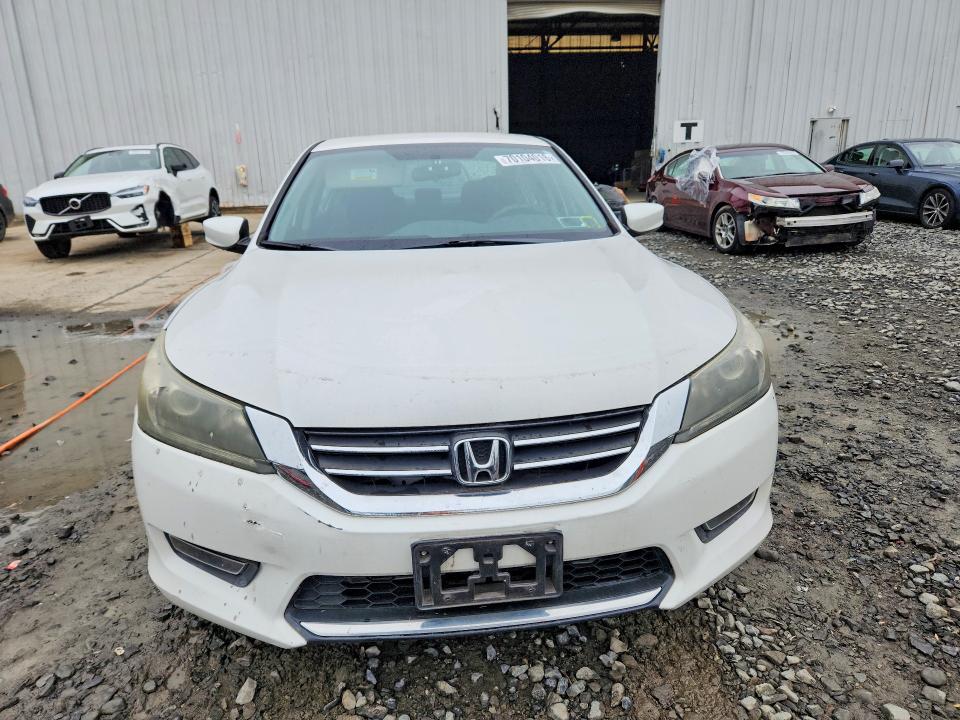 2015 Honda Accord მანქანა იყიდება აუქციონზე, vin: 1HGCR2F56FA251630, აუქციონის ნომერი: 70104016