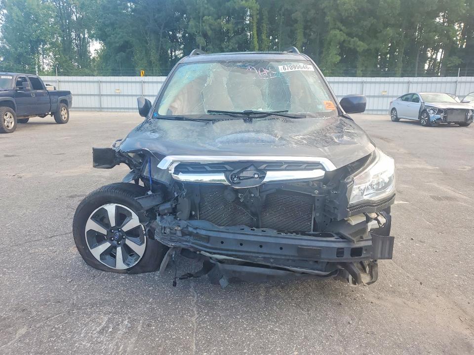 67099646 :رقم المزاد ، JF2SJAEC8JH573957 vin ، 2018 Subaru Forester مزاد بيع